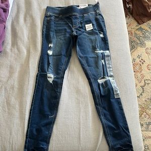 Size 4 Ripped Jeggings, New with Tags